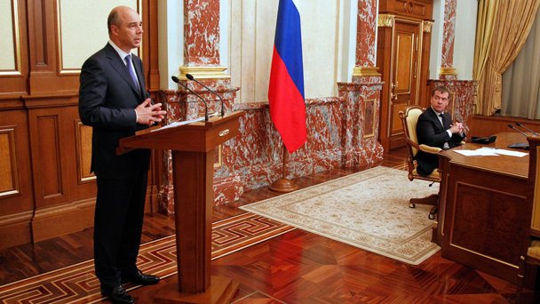 Председатель Правительства Российской Федерации Д.А.Медведев и министр финансов Российской Федерации А.Г.Силуанов на заседании Правительства Российской Федерации