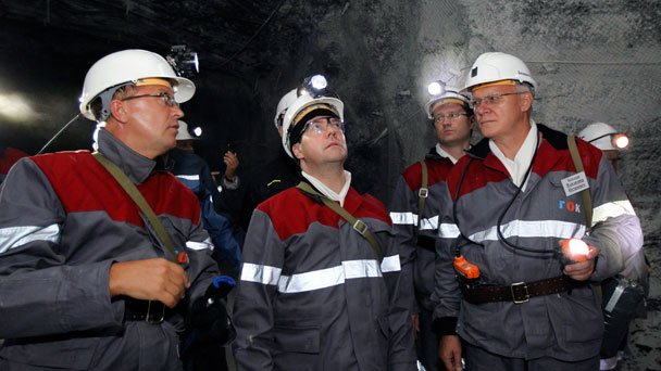 Председатель Правительства Российской Федерации Д.А.Медведев посетил угольную шахту «Листвяжная»