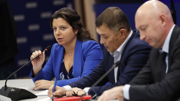 Встреча с представителями правозащитного сообщества общественными деятелями. Главный редактор телеканала RT и МИА «Россия сегодня» Маргарита Симоньян.
